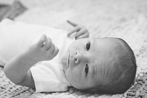 akron newborn new born life style lifestyle photography photographer ohio oh chris rutan portrait children family kids baby