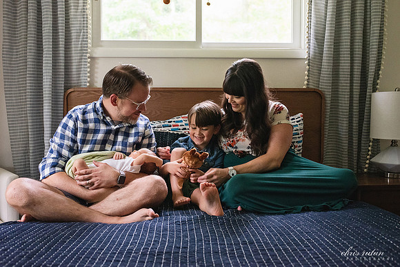 akron newborn new born life style lifestyle photography photographer ohio oh chris rutan portrait children family kids baby