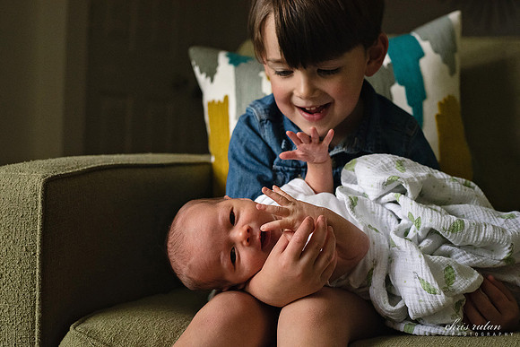 akron newborn new born life style lifestyle photography photographer ohio oh chris rutan portrait children family kids baby